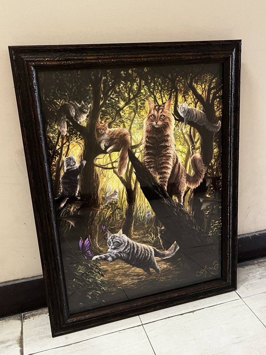 ZoromeNoHi's tweet photo. 以前、東京MTG経由で購入した猫Forestのキャンパスアートが額装されて戻って来た！
今回のイベントでAlayna先生と写真撮りたかったが残念😢 https://t.co/eZhDg91PuZ