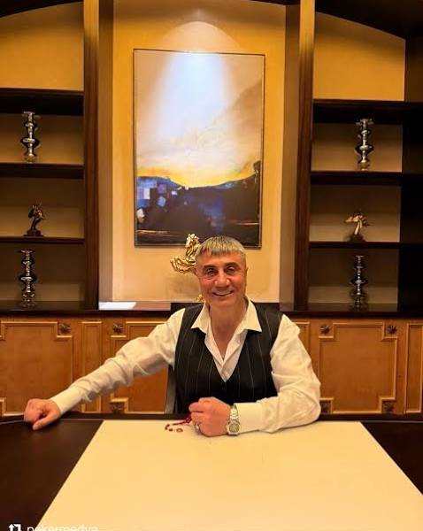 Bjkgozdee's tweet photo. 👑REİS SEDAT PEKER 👑
#birumutturyaşamak Yardım et reisim ne olur
@sedat_peker 🇹🇷 https://t.co/GRaV8XYgqZ