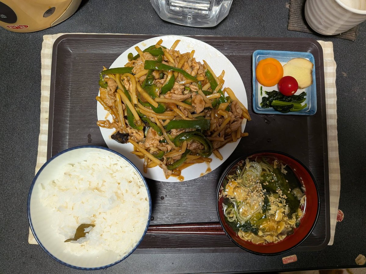 PTatsumi's tweet photo. ＰＲＩＮＣＥ秋レシピ2026☆青椒肉絲9/19🥢
この時期にも高頻度で🍳作っている😋。
市販のAの素CDを使用。

＃青椒肉絲　＃たけのこ　＃ピーマン　＃豚肉細切り　
＃CookDo　＃味の素　＃おうちごはん　
＃ＰＲＩＮＣＥレシピ　＃おうち中華　
＃シルバーウイーク https://t.co/m1UBOmp9PJ