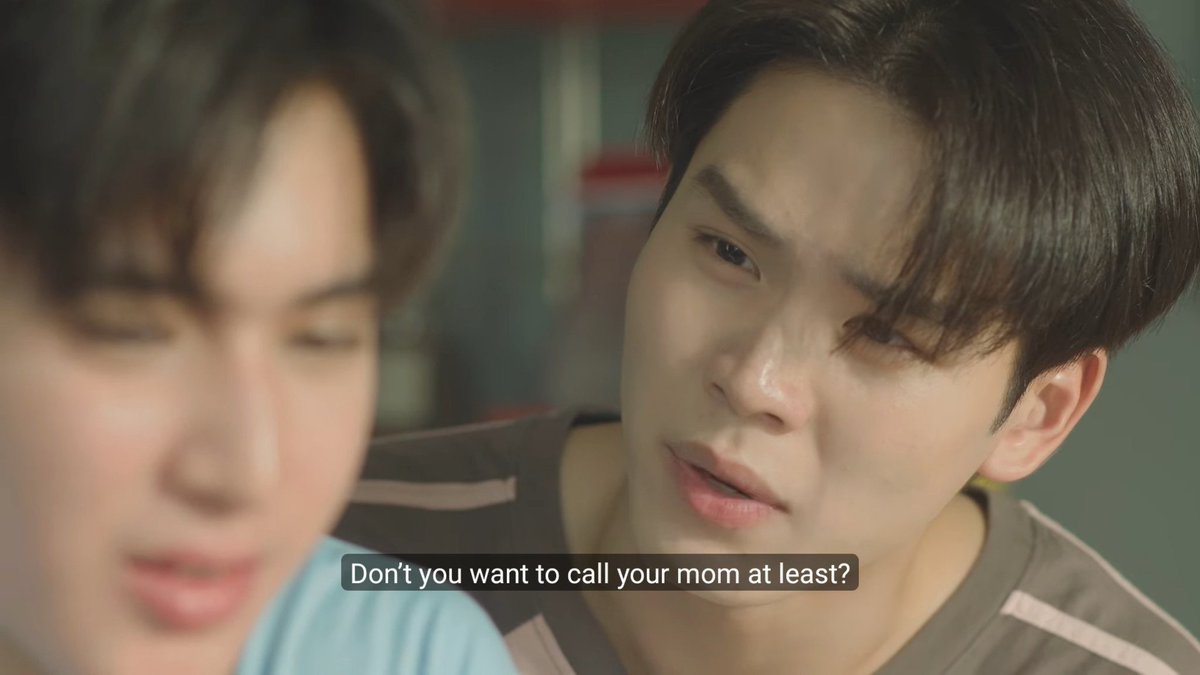 milkwithbiscuit's tweet photo. bay was feeling so hurt and rejected by his dad, YET still didn't want to bother his family bc he knew they were already taking care of his grandma.

it breaks my heart to think that if sun hadn't been there, bay would've had to face all of this alone

#MatchPointSeriesEP9 https://t.co/zmCpTKYCoe
