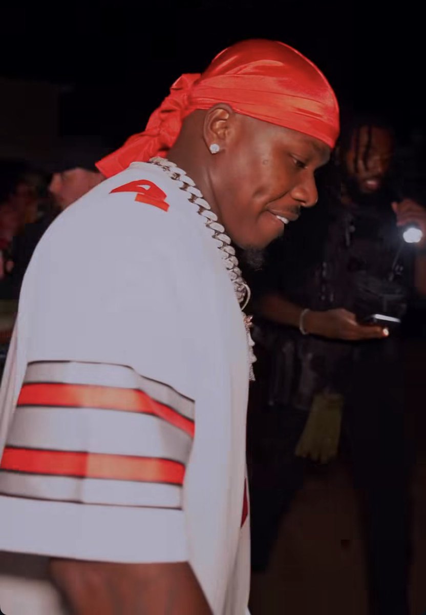 AzBuckGuy's tweet photo. DaBaby pulled up to Ohio State yesterday and was rocking a Jeremiah Smith Jersey 👀🔥🌰 https://t.co/AEaSMBrmQ9