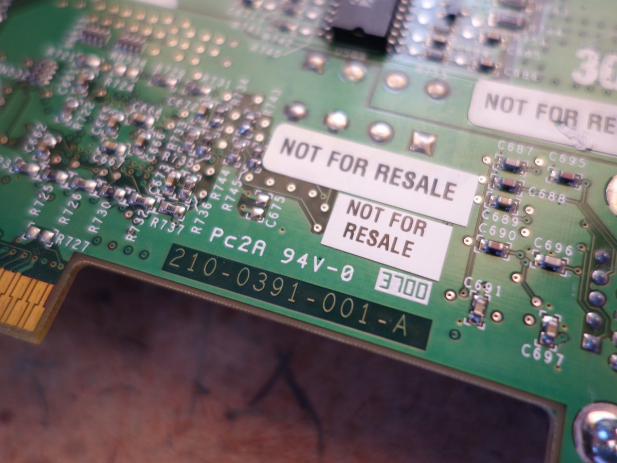 Artex_Retro's tweet photo. 3DFX Voodoo5 6000 3700 Rev. A (210-0391-001-A) with HiNT Bridge Chip 128MB AGP (2000)
#3Dfx https://t.co/teNEqwJMHM