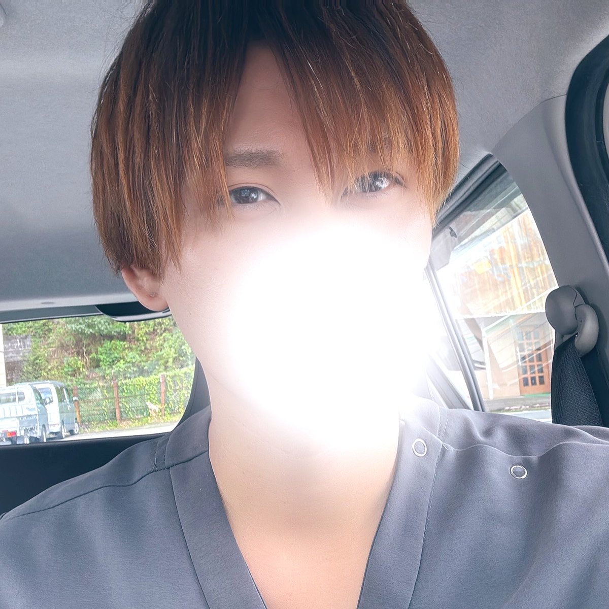 4peno3ke's tweet photo. 世間は連休ですか。
今日も元気に出勤。

前髪伸びたから切りたいな。 https://t.co/Hywq0dMRlT