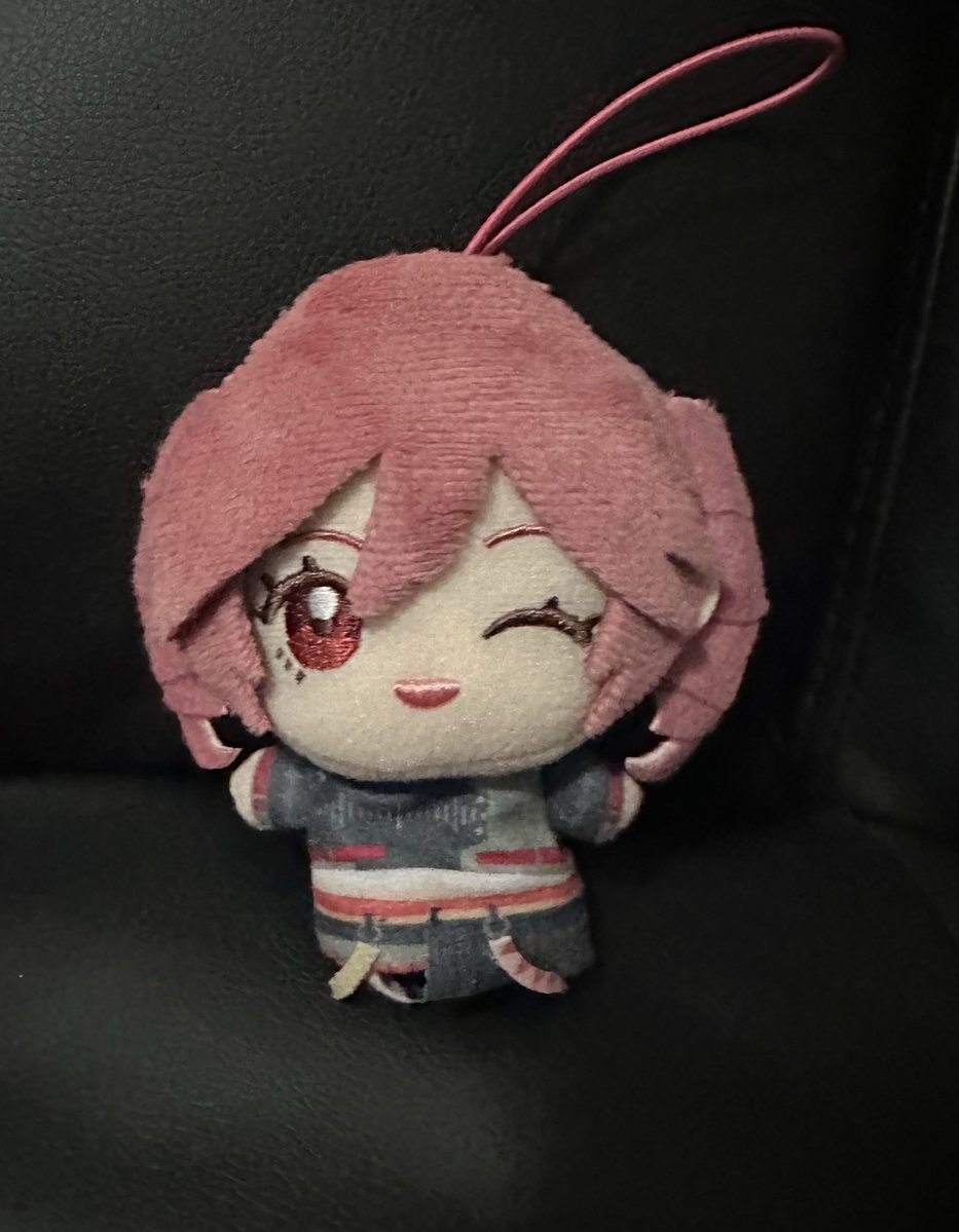 phenopal's tweet photo. This Teto feels like my very own MiniBob https://t.co/SP736y3wth