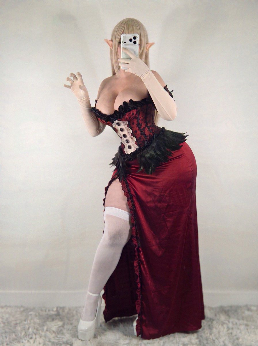 callmeyennaa's tweet photo. another look 🌹

#kissshot #monogatari #cosplay https://t.co/pMkWfcw9h9
