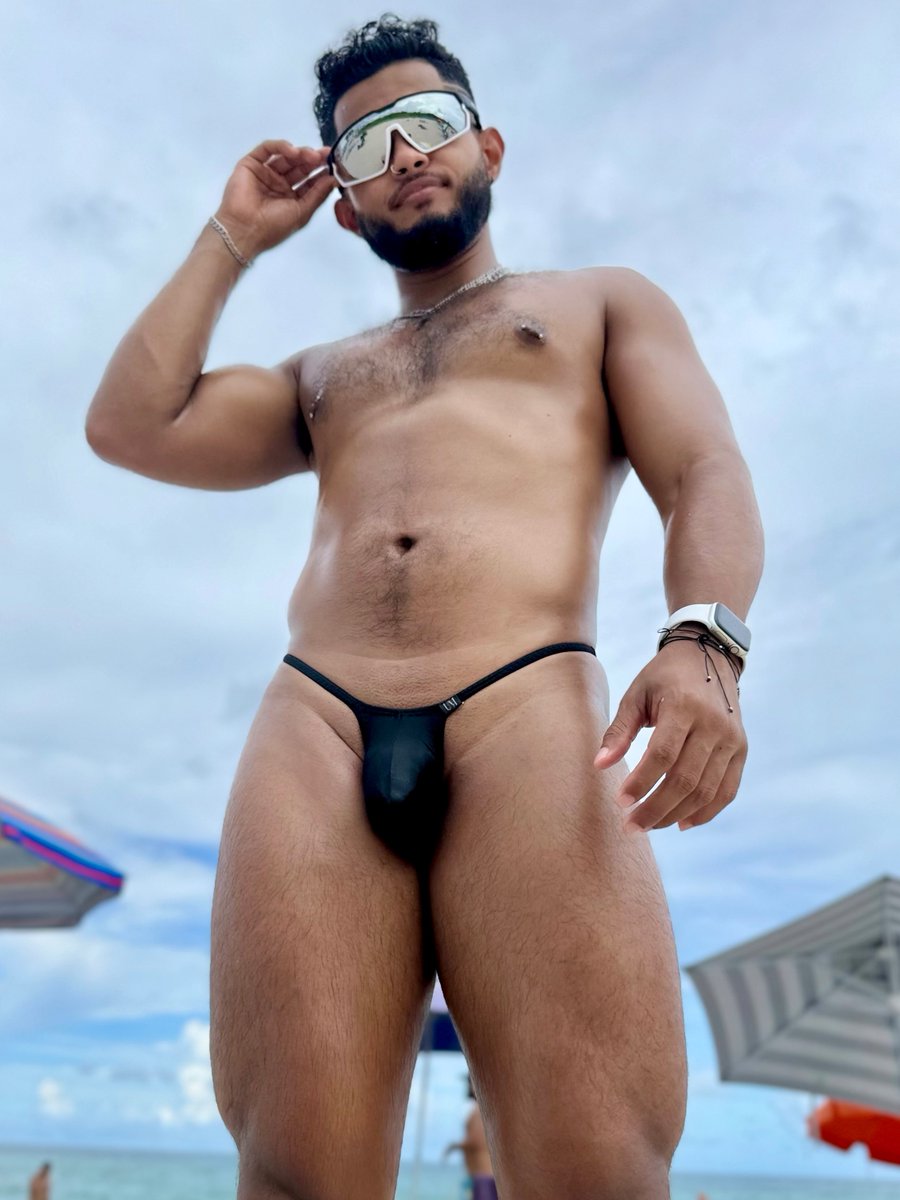 PapiwillX's tweet photo. Extraño ir a la playa🥹 Quien me invita?🏝️ https://t.co/WfJVzYboFE