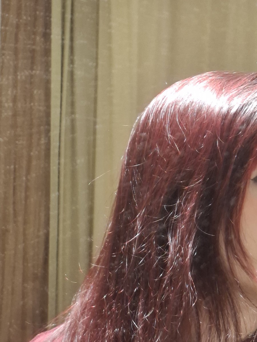 izkiraimf's tweet photo. Meu cabelo tá MUITO vermelho que isso https://t.co/u4ny41tLKq