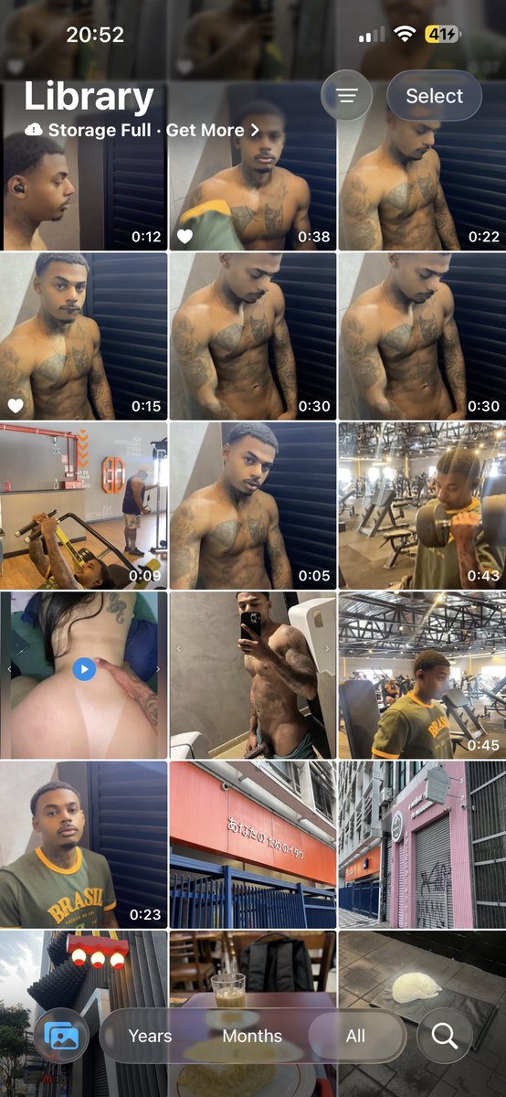 SouljaPorn's tweet photo. Memória cheia já preciso de um iPhone de 2T alguém vendendo ? https://t.co/YTko5AND2U