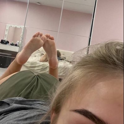 queensally47's tweet photo. I want arab paypigs and loser 🏧😂
#feet #feetfetısh #slave #اليوم_الوطني_السعودي_٩٦ https://t.co/F2blIJzuE1