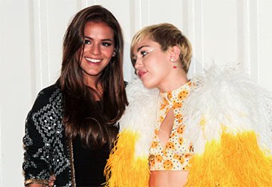 StatsOnCyrus's tweet photo. Bangerz Tour, 2014 (Rio de Janeiro). https://t.co/IYYj4pZOZ1
