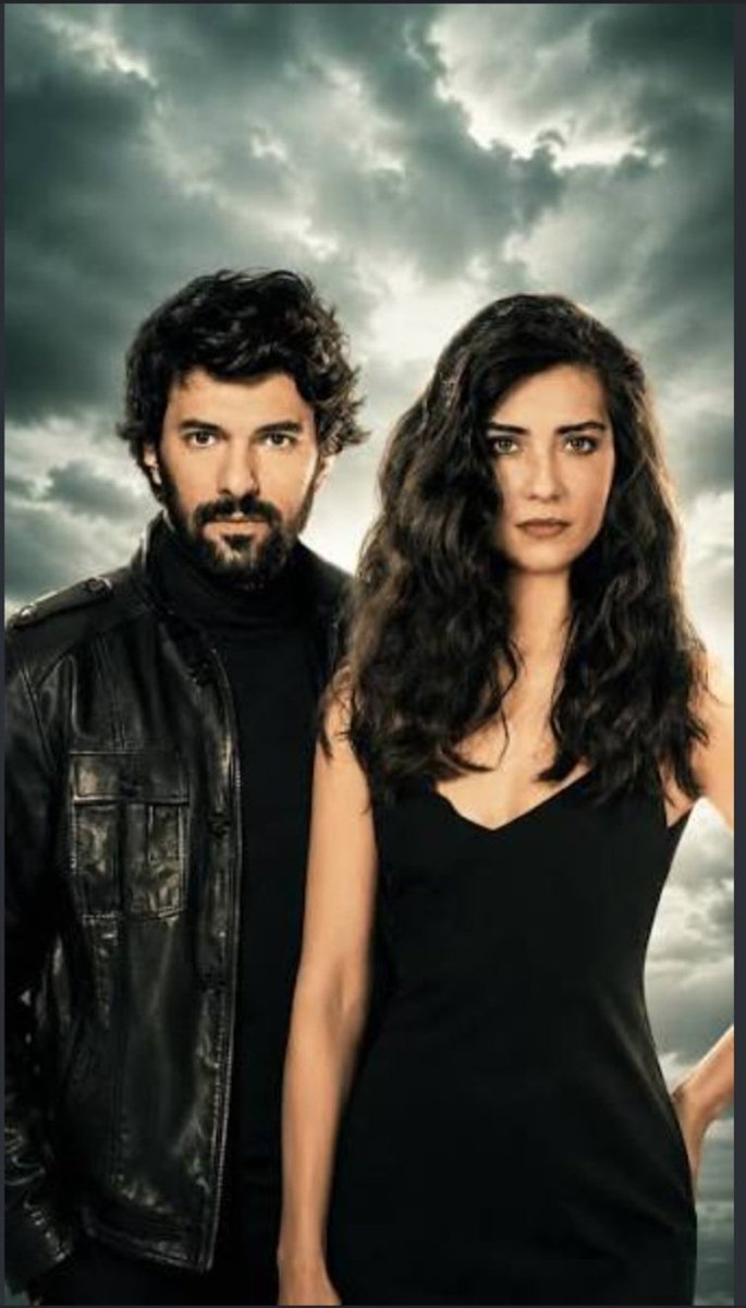 Patry1015's tweet photo. Nada extraño porque solamente en Argentina 🇦🇷 era primera de las más vistas en Netflix por muchísimo tiempo 
dos grandes resultado éxito asegurado 

#EnginAkyürek 
#TubaBüyüküstün 
#KaraParaAşk https://t.co/a99Vw3xDCY