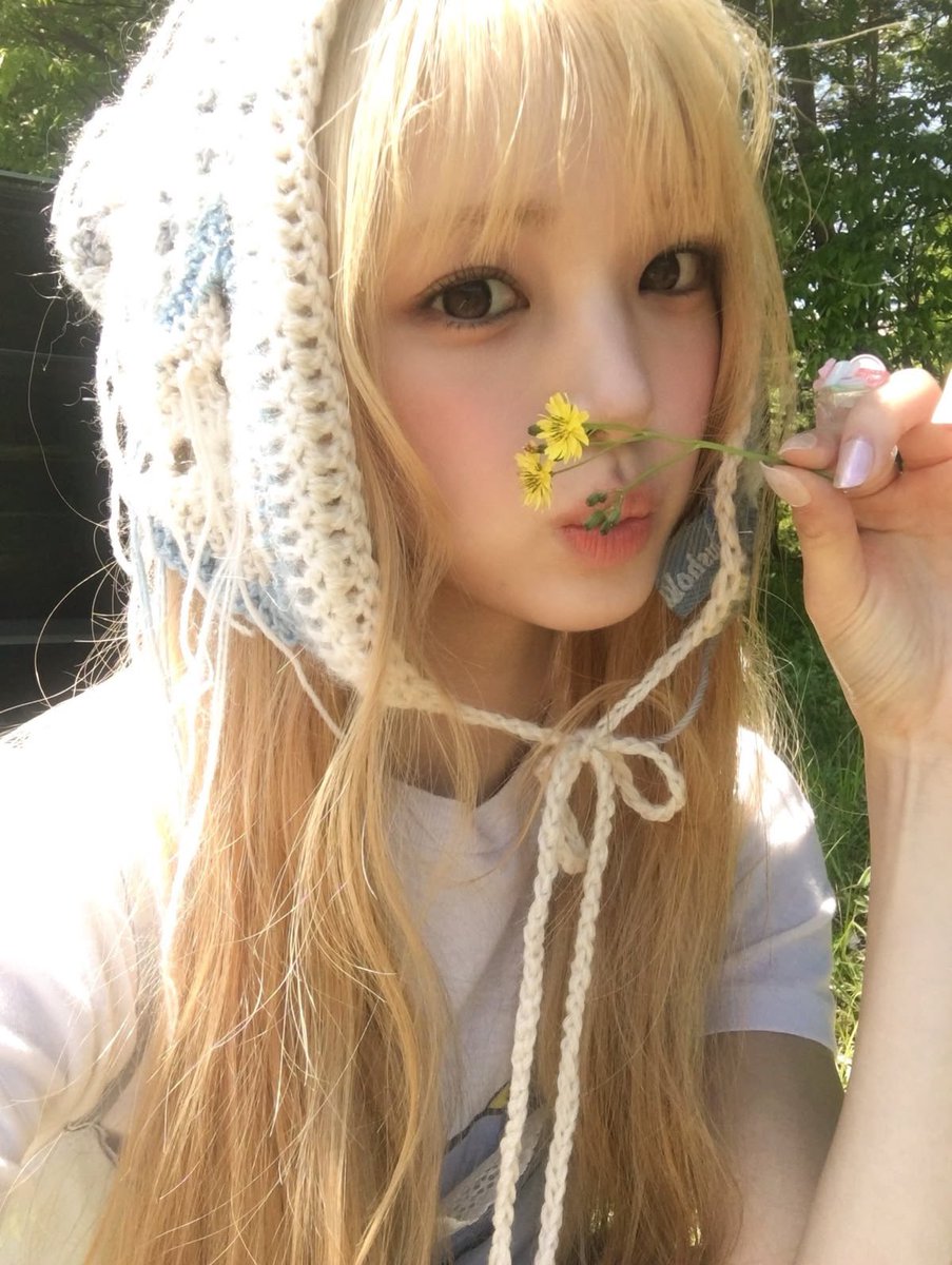 Ranunculusoon's tweet photo. day 4:

⋆˙𓍊₊  /•᷅•᷄\੭⊹˚ 𓋼 ₊⊹

I WANTED TO BINGE SO BAD 😭 also didn’t help that i had a migraine and was so tired. i persevered tho that’s what matters 🥹

820 steps https://t.co/c35Sl0Jblu