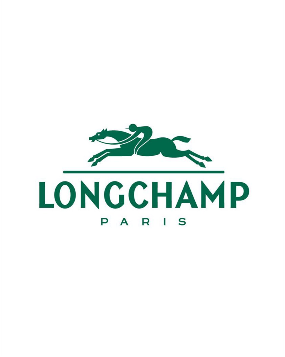 jungsominbr's tweet photo. VEIO AÍ! #JungSomin se torna embaixadora da marca francesa Longchamp ✨

“A atriz Jung Somin foi escolhida como embaixadora local da Longchamp, maison francesa de luxo especializada em moda, e revelou um ensaio fotográfico realizado em Paris.

A Longchamp declarou que escolheu Jung Somin como sua embaixadora por considerar que seu charme natural e autêntico, sua energia positiva e sua atitude independente de aproveitar a vida à sua própria maneira estão em harmonia com os valores que a maison busca transmitir.

Jung Somin construiu uma sólida filmografia com base em seu amplo espectro de atuação, transitando por diferentes gêneros. Ela conquistou o público com trabalhos que vão desde o drama histórico de fantasia #AlchemyOfSouls até as comédias românticas #LoveNextDoor e #WouldYouMarryMe. Além disso, dois de seus próximos trabalhos, incluindo #DEALER, estão previstos para serem lançados em 2027.

Ela também mantém uma comunicação constante com o público por meio de seu estilo próprio e marcante. Em seu Instagram pessoal, compartilha momentos de sua rotina e de seus trabalhos, construindo uma sólida base de fãs não apenas na Coreia, mas também no exterior.

A imagem divulgada junto com o anúncio foi fotografada em setembro de 2026, no mercado de flores da Ilha da Cité, em Paris. Na foto, Jung Somin aparece usando peças da coleção Ready-to-Wear 26FW da Longchamp e a bolsa tote de couro Le Smart.” 

🖇️ https://t.co/Z6ANF8zGD3