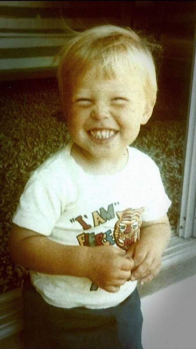 MrXCEOd's tweet photo. This child in the old photo is now famous across the world.

Can you guess who it is ?

A. Mark Zuckerberg
B. Vladimir Putin
C. Joe Biden
D. Elon Musk https://t.co/IjiqEBq1KI