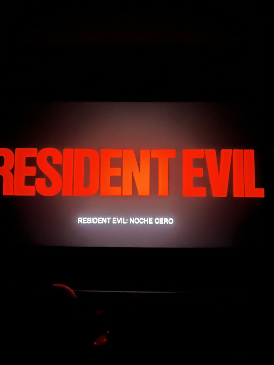 llillirem's tweet photo. Es la mejor película que pudieron sacar de Resident Evil, no me importa el canon, el hecho de que tenga su propio toque y las tomas estilo videojuegos es hermoso https://t.co/TgOFei43Ge