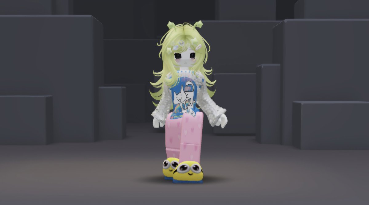 nubelulas's tweet photo. mi monito de roblox es un montón de porquerías al azar     :b https://t.co/4j971hBHUu