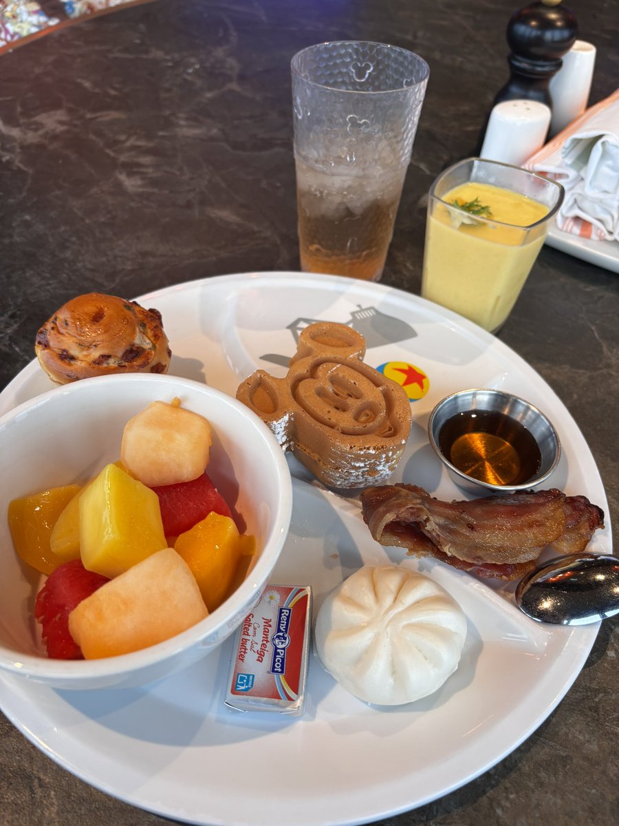 Karichuro's tweet photo. 4泊5日のクルーズあっという間、ピクサーレストランで朝食🥞
もうすぐ下船です🥹 https://t.co/xrdGNhKDPo