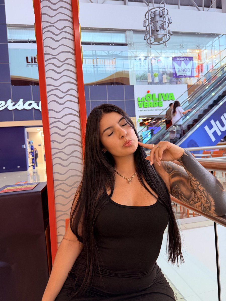 dayiexpensive's tweet photo. Dame un besito que me lleve al infinito
Mirarte a los ojitos despacito, despacito… https://t.co/eEmgnEk5ru