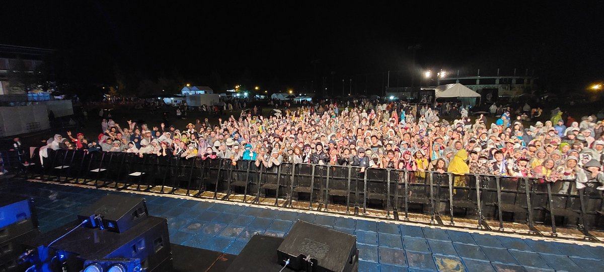 hanzborn's tweet photo. 中津川WildWood2026 参拝ありがとうござい魔した!綺麗な夕焼けから一転、特別演出で転換始めたら雨が!ミサは大勢のお客さんや信者さんが集まり、構成員の皆さんも雨の中貫禄のパフォーマンスでした。次回はMusic Splash!! #4　有明で 凛として時雨さんのとのイベントDEATH!
震えてお待ちください魔せ! https://t.co/v9v9Zl7baQ