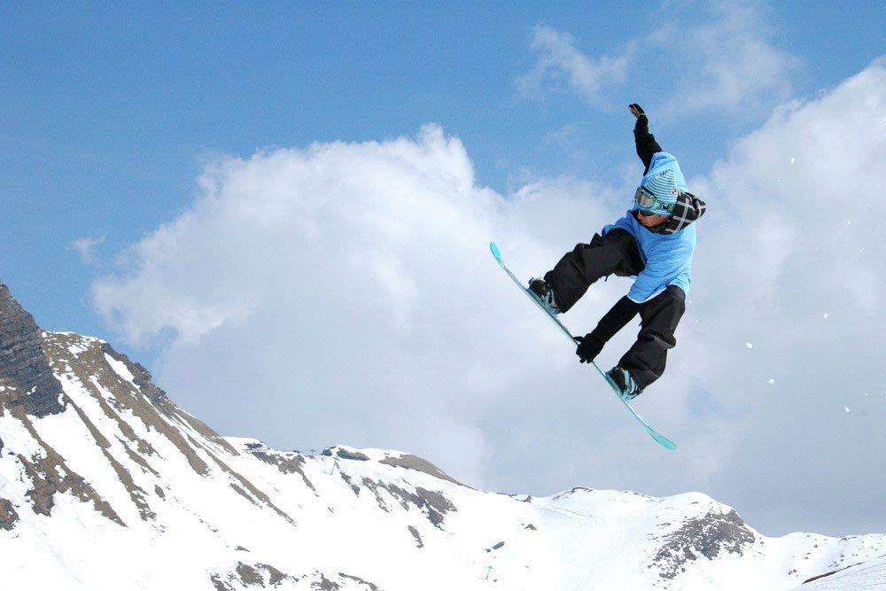 neet_sol's tweet photo. “I’ll wait till I retire”

You’re going to snowboard in the Alps at 68? https://t.co/3pL33Vvrz6
