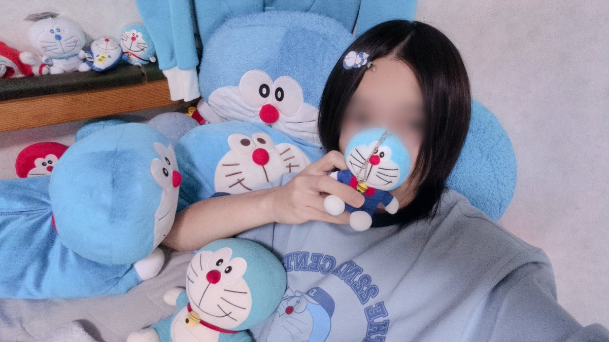 pis_kun's tweet photo. おはっぴーす☀

THEドラえもんストアで買ったおにゅードラTを着てみた！！今どきっぽくてかわいい！！
(YouTubeのメン限だけモザイクかけてないから入ってる人はそちらから…)
今日は昼配信・夜配信・動画投稿がんばります！

きょうもふぁいてぃん！ https://t.co/fxIERCW7hx