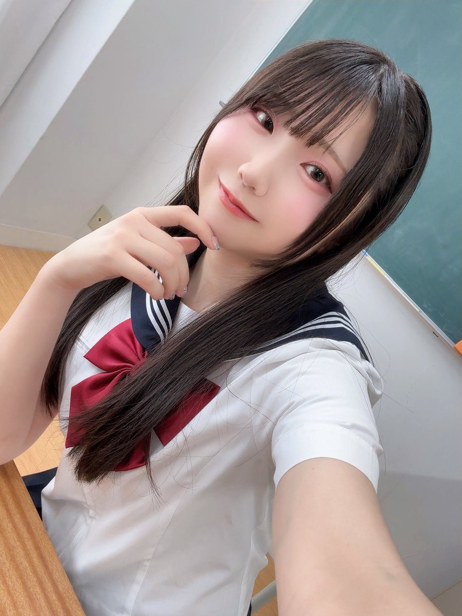 Watase_Yuzuki's tweet photo. 『声グラゼミナール～業界のいろは学びまSHOW～夏の特別授業』
本日です✏️

お昼の部のみとなってしまいましたが、学ぶ気は変わらず!!
みなさんも制服なのかなどうなんだ（ ᴗ ̫ ᴗ ）
くれぐれもお気をつけて!!!!☔️

同時生配信もありますので是非!よろしくお願いいたします✨️

#声グラゼミ https://t.co/OQjc7WttYy