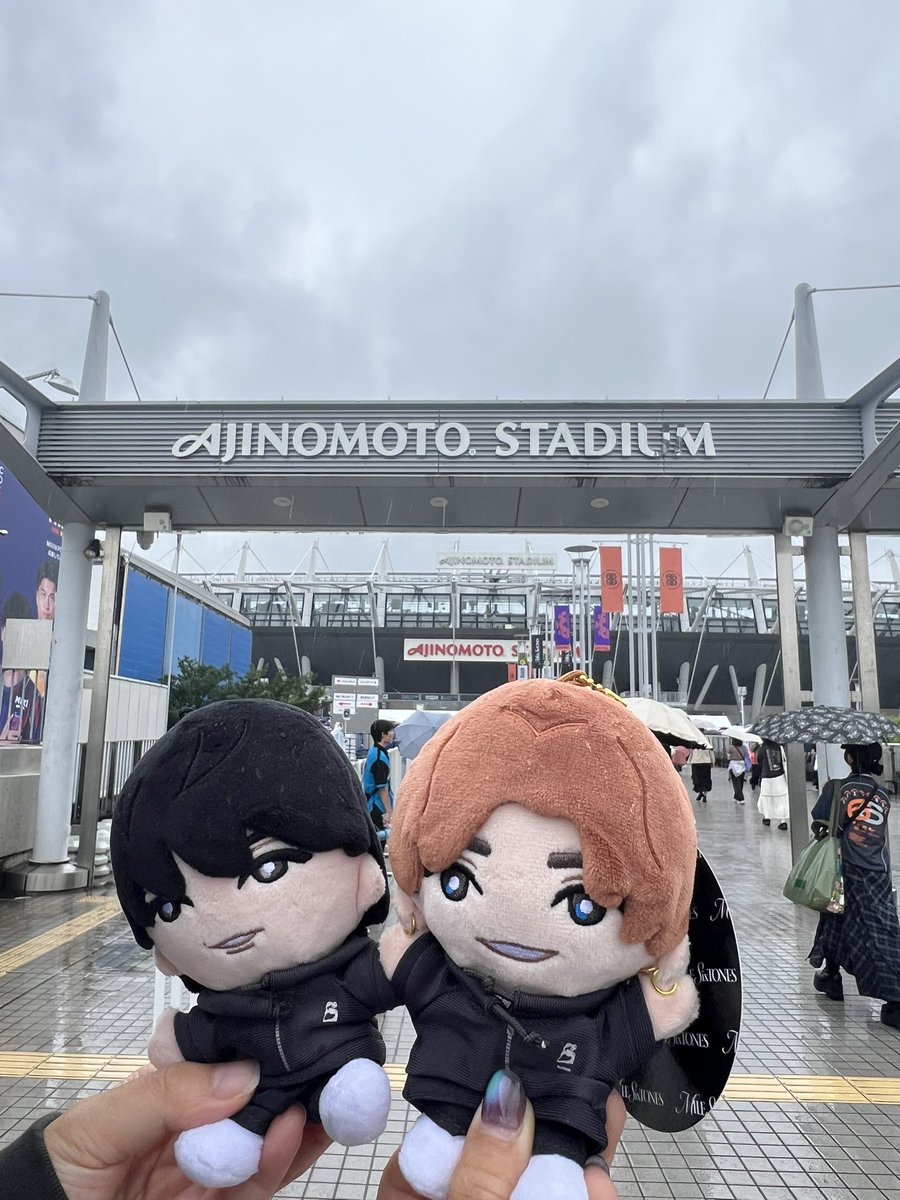 miyuana0510's tweet photo. SixTONESの味の素スタジアム行ってきました‼️

雨☔️だったけど、めちゃくちゃ盛り上がりました☺️ https://t.co/kBiRqFlmtF