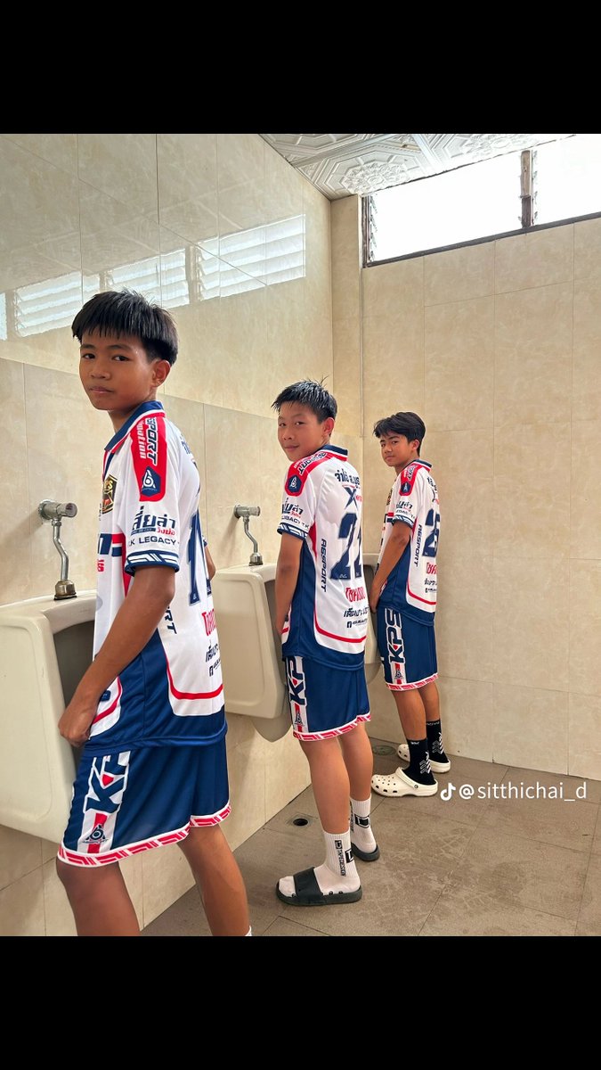 Tacind0nl's tweet photo. น้ำใครหวานสุด https://t.co/LGkpQmW5Zy
