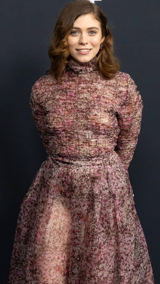 CinemaRhymes's tweet photo. Sophia Lillis is such an underrated actress. Her hype should be on par with Sadie Sink's. https://t.co/NgqwQn9hhq