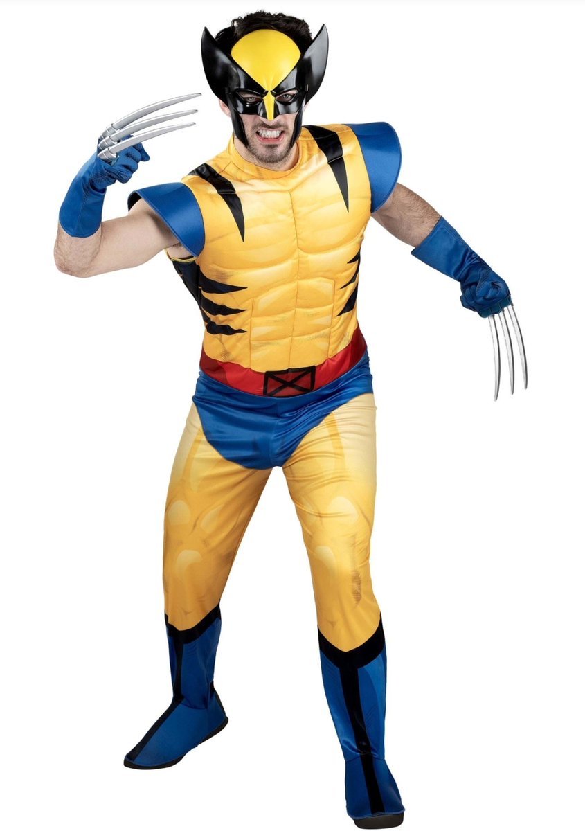 kittischmitti's tweet photo. why do comic book movie fans act like these are the only two ways you can possibly adapt a costume https://t.co/gIPtmsWHDK