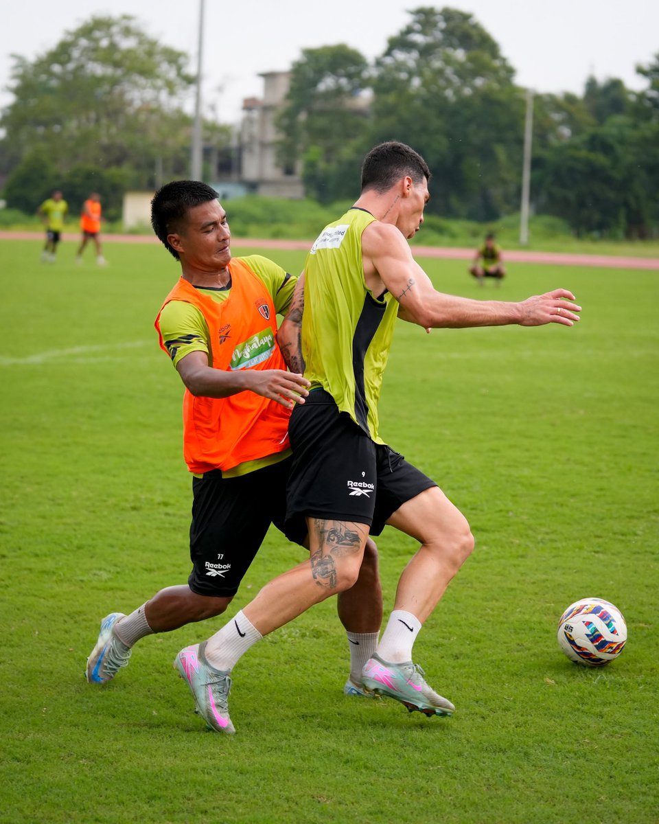 NEUtdFC's tweet photo. Training frames 🖼️

#StrongerAsOne #8States1United https://t.co/nO6qx89GzA