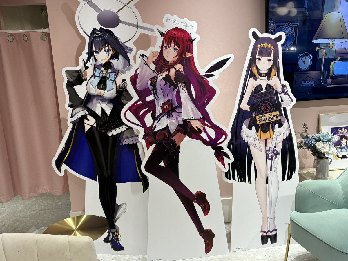 KOHKI_SA's tweet photo. そしてちょろっと入ったお店にて推しに会えた
福岡の田舎じゃ見る機会ないのにハワイで会えるなんて嬉しい〜
#HakosBaelz #TeleBAE #BaelzBrush
#MoriCalliope #callillust https://t.co/ADzSr9A7DF