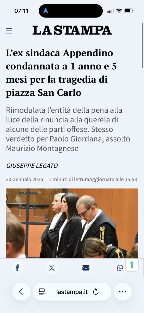 AlessandroPugg9's tweet photo. @c_appendino Ma vergognati https://t.co/ujo7D4aV9R