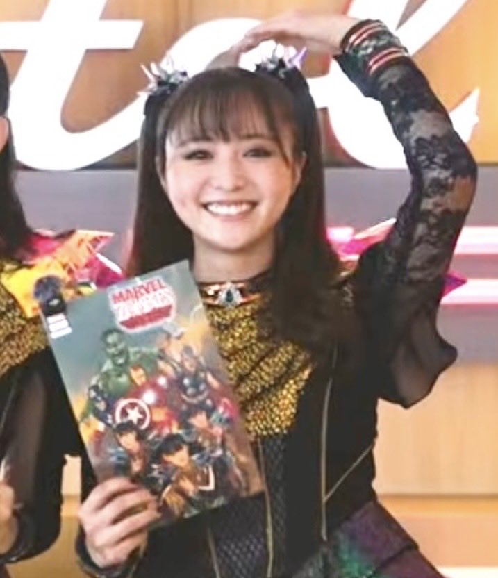 chomoranma823's tweet photo. Happy MOA’n day🎉おどけた表情も激可愛い最愛さんに元気貰って連休３日目の午後も楽しく過ごしましょ🤘台風の影響受ける地域の皆様気象情報気をつけてどうかご安全に！＃菊地最愛 ＃MOAMETAL
＃BABYMETAL https://t.co/rv6CSaxG3M