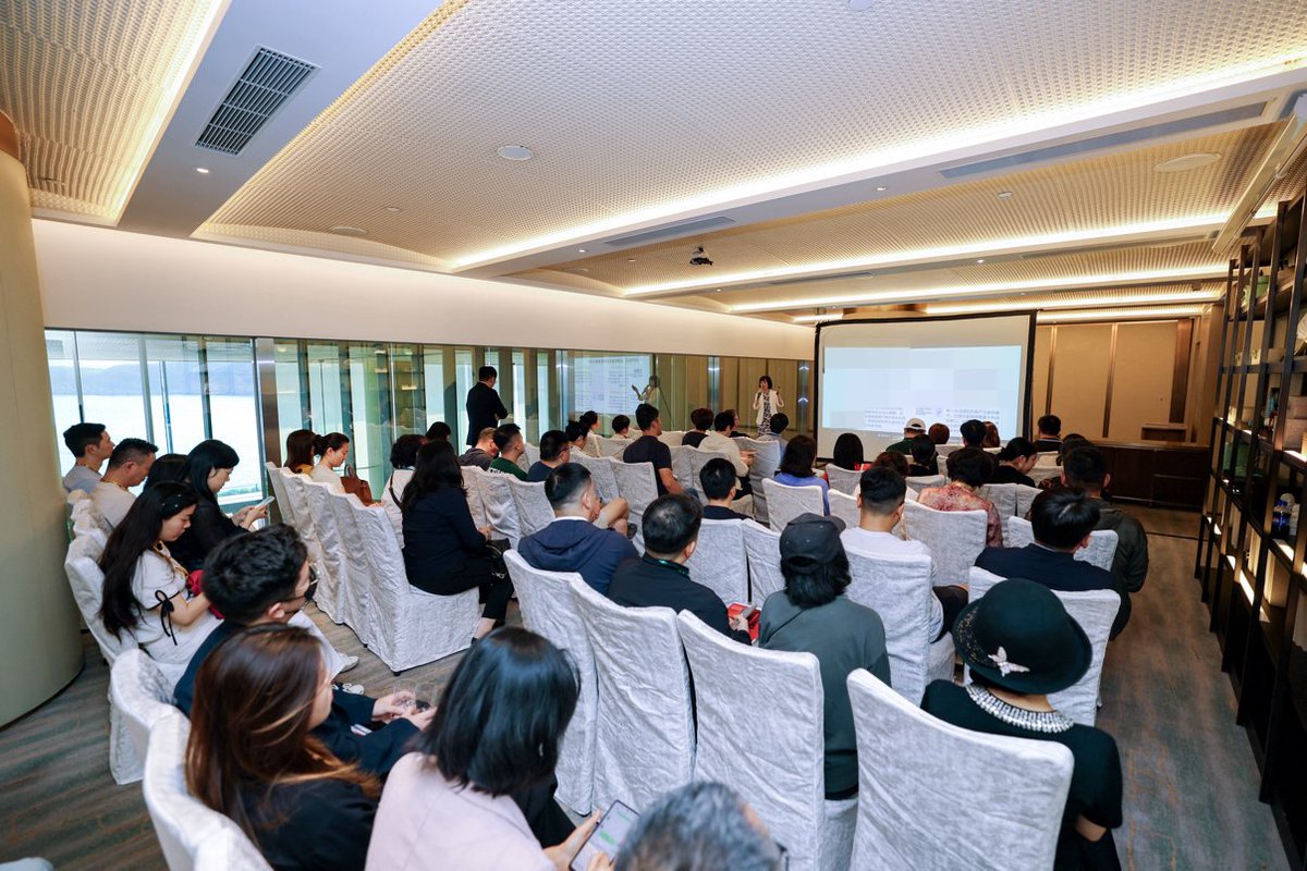 GloryFH_Global's tweet photo. A second passport is only one part of a family wealth strategy.
At OLIVE GLOBAL LP SUMMIT 2026 in Hong Kong, GLORY explored how residency, tax, assets and business can work together to support a family's long-term plans. https://t.co/8nCic5gxlq