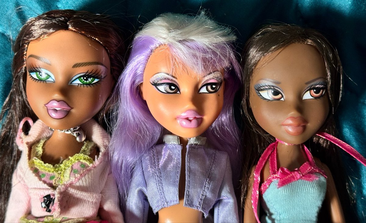 BratzinTokyo's tweet photo. doll mailed so hard https://t.co/67toT2byNZ