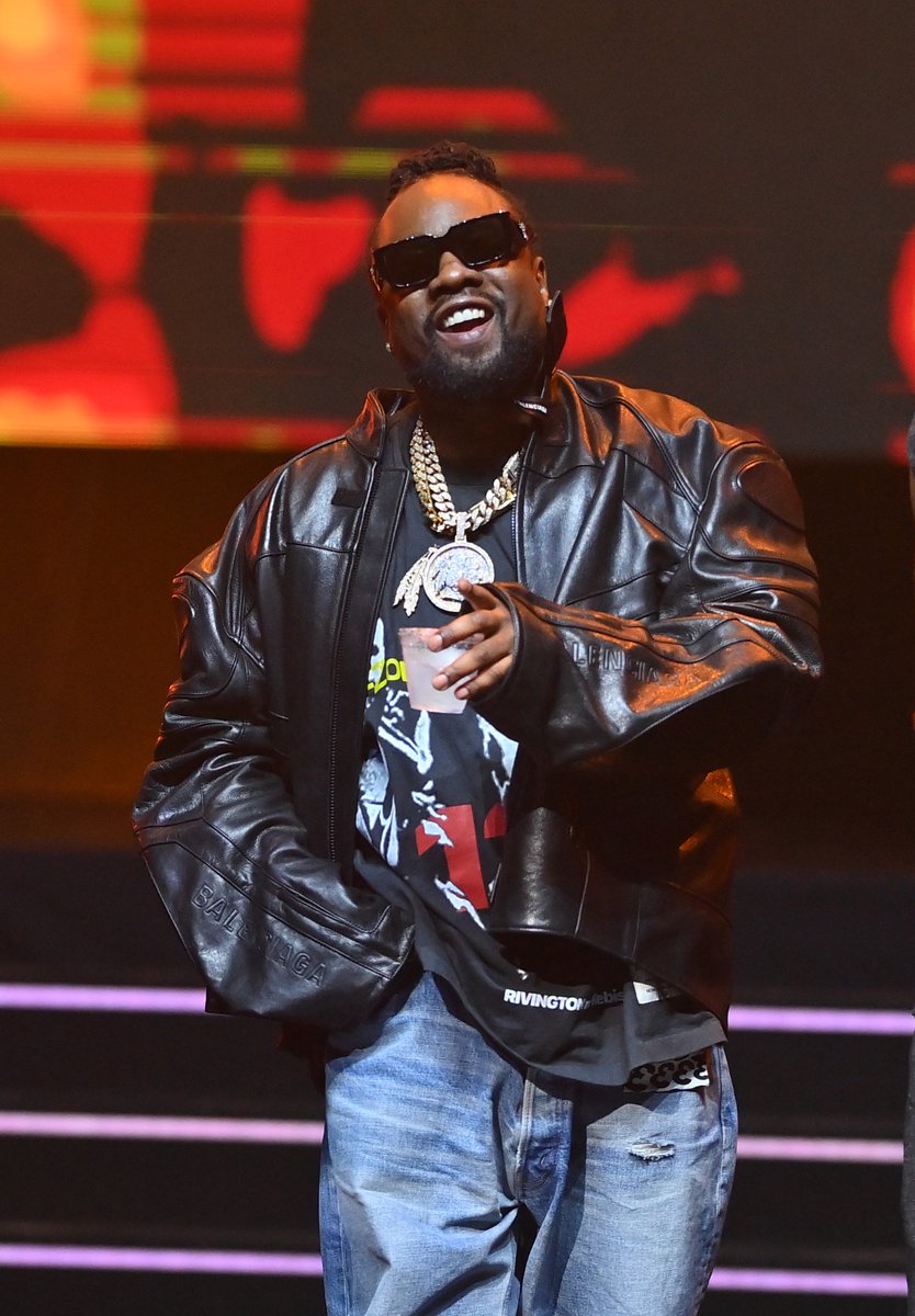 XXL's tweet photo. Happy birthday, @Wale! 🎉

What’s your favorite song of his? https://t.co/RXpea874Zv