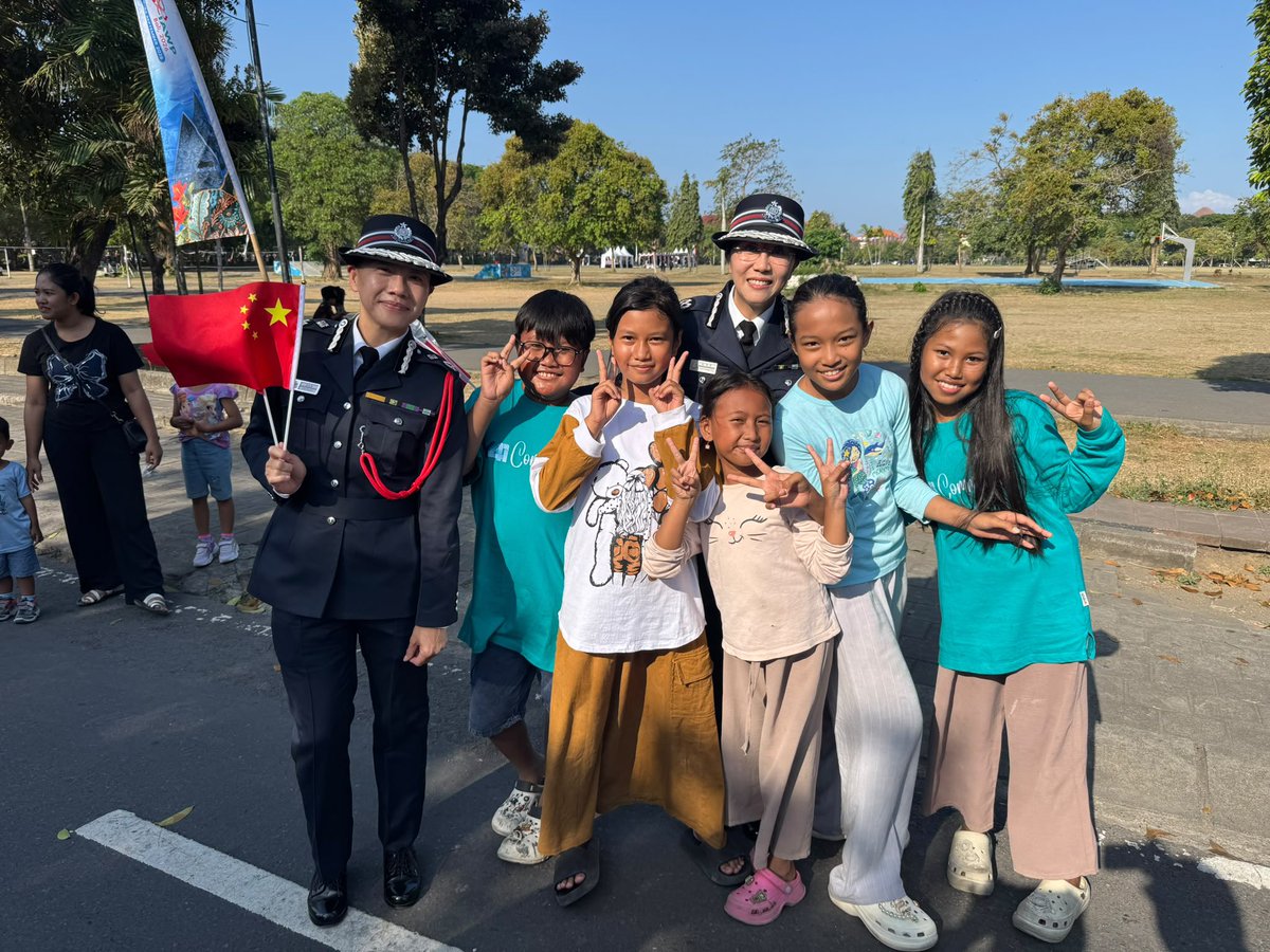 hkpoliceforce's tweet photo. 🌍International Association of Women Police (IAWP) 63rd Annual Conference👤

HKPF Director of Management Services Ms. CHIU Wing-lan Margaret, led a delegation to attend the 🌍 @IAWPInfo IAWP Annual Training Conference and visit in 📍Bali, Indonesia🇮🇩, from 20-24 September. 

The event was attended by over 400 👮🏻women police officers from 73 countries. The theme this year is “Women Leading Global Change”, emphasizing the important roles 💪🏻 and increasing capacity of women officers in policing.

#HongKongPolice
#IM
#SmartPolicing
#InternationalOutreach
#IAWP
#INP