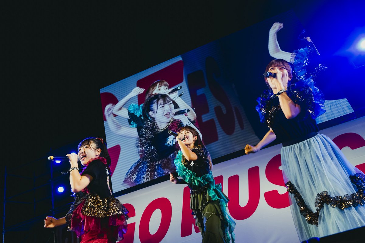 ringomusic_rb's tweet photo. リンゴミュージックフェス2026
ご来場いただいた皆さんありがとうございました🍎

今年は初の大トリ🪽
りんご公園に広がる稲穂ペンライトも絶景でした🌾

RINGO STAGE の具🍙
1.威風堂々
2.ナニャドヤラ
3.愛のグレーゾーン
4.ホタテのジルバ
5.Decade
6.町田の樹
7.ネバリズム
8.JAN-KEN-PON
9.未来NIPPON

#ライスボール
#rmf2026 #ringomusicfes
