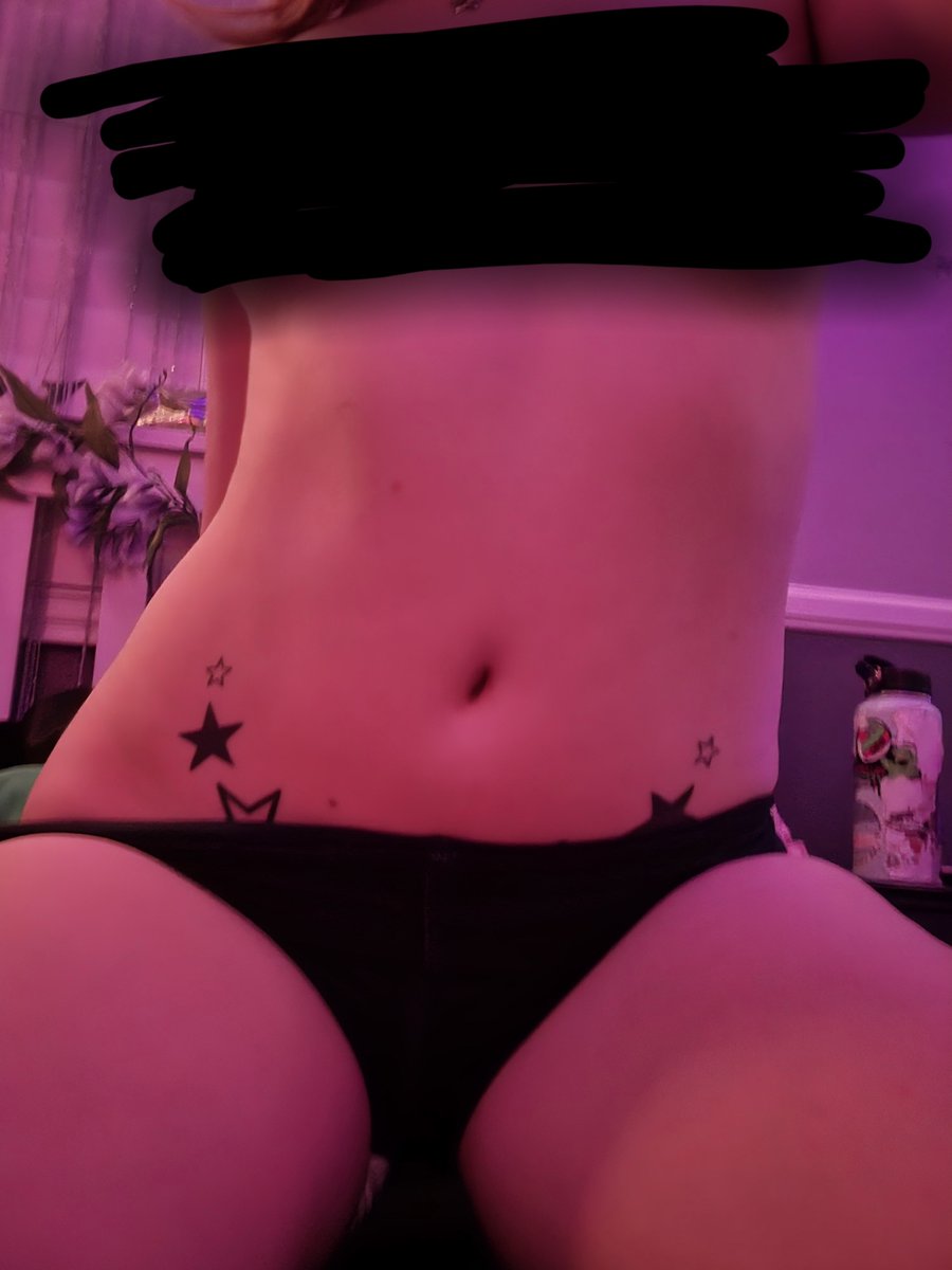 _ripbunni_'s tweet photo. mm someone come bend me over n show me what u got to offer ❣️ dm for full pics ;3 #emoslut #cnc #nsfwtwt #nsfw #puppygirl #horny #piercings #tattoos https://t.co/KHZtwWjMBu