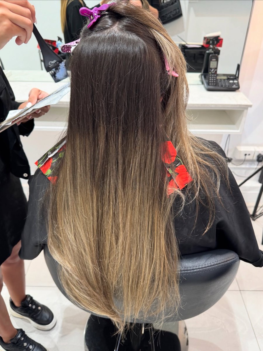 DorlaCookirgtz's tweet photo. ✨The soft pink glow you didn’t know you needed… but now you can’t live without. Rose gold dreams, made real. 💖 Make your appointment today! ! 📲 https://t.co/HVhQYfYxvP