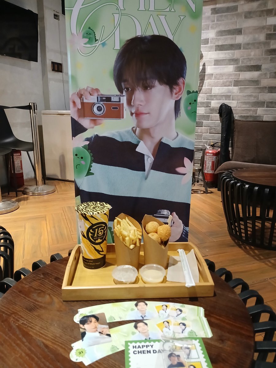 EXOPhils's tweet photo. 💚🎉HAPPY CHEN DAY 🎉💚

Your Chen birthday gifts are still available in our participating branches

🗓️ September 19–21, 2026
📍 Participating Branches

🦖 SM Mall of Asia
🦖 BGC Park Triangle
🦖 SM City Sta. Rosa
🦖 Del Monte Q.C.
🦖 Robinsons Antipolo
🦖 SM City Grand Central
🦖 SM City Cebu
🦖 SM City CDO Uptown
🦖 Robinsons Malolos
🦖 Robinsons Magnolia

This is a fan celebration hosted by @EXOPhils, @CBXinity, @ProjectCBX_PH, @starlight__chen and @kimjongdaeph21  with Tiger Sugar Philippines 

#HappyChenDay
#HappyKimJongdaeDay
