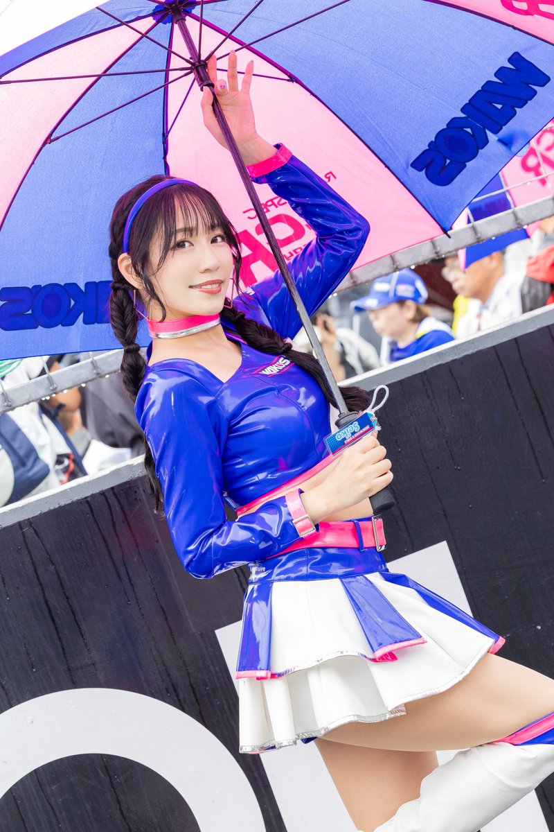 renna1208's tweet photo. おそよう💙🩷
昨日の決勝日は
16号車WAKO'S GIRLSは冬コスでした！
ブルー多めでカチューシャとチョーカーも冬コス仕様にバージョンチェンジ✨
本日も無料投票よろしくね(*^^*)
https://t.co/0s7RLhRtbs https://t.co/s1y8DgQOQM