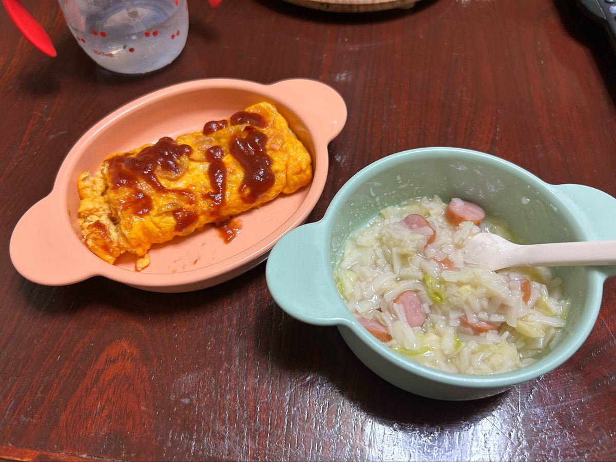 ai_lenkun's tweet photo. 瑠夏ちゃんのお昼ご飯に(´˘`＊)

手作りおうどん作ってみた◥█̆̈◤࿉∥

美味しく食べてくれてる😋🙏♡ https://t.co/zPyxhqDRey