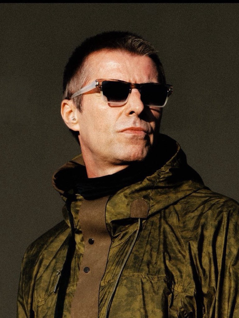 OasisMania's tweet photo. Happy 54th birthday Liam Gallagher! https://t.co/FUC6RJj392