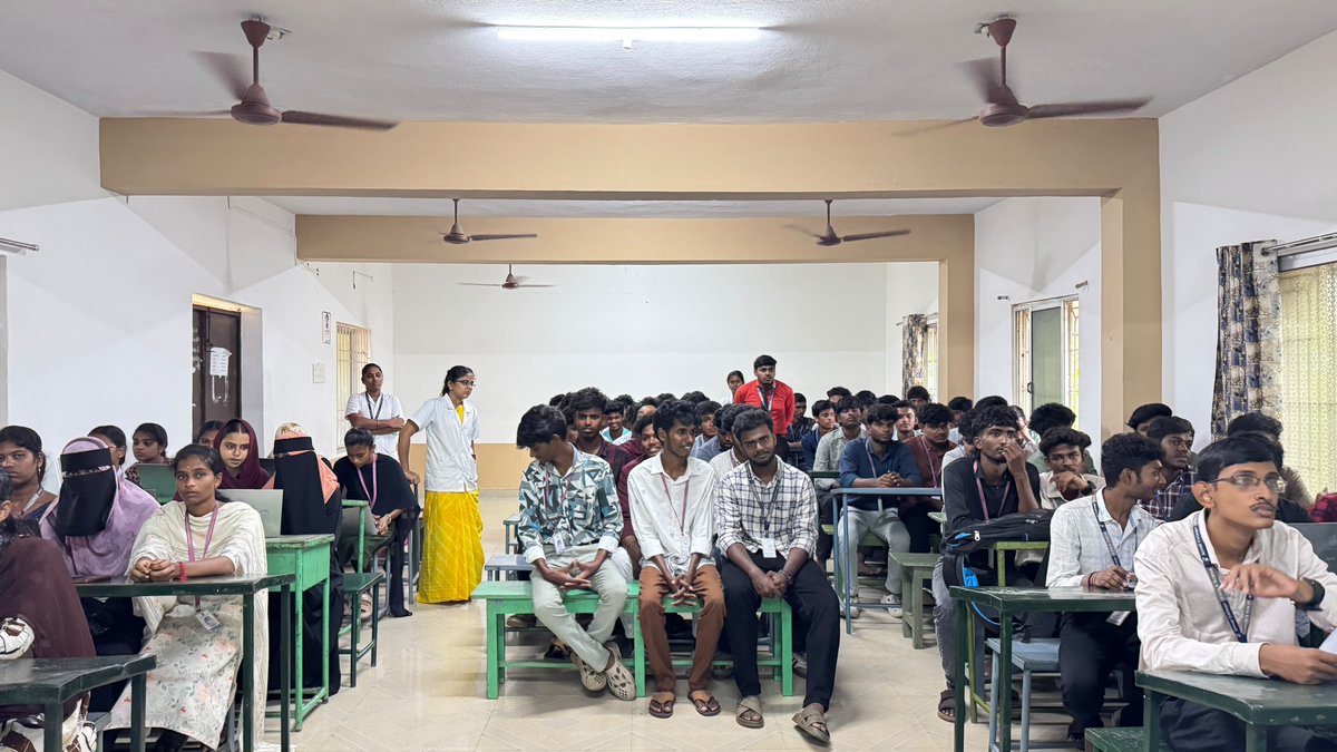 AnnaiArts's tweet photo. CAMPUS PLACEMENT DRIVE 21.09.2026
Annai College of Arts & Science (Autonomous), Kovilacheri, Kumbakonam, in association with QSpiders & Test Yantra, is hosting a Campus Placement Drive on 21.09.2026 at 10:00 AM.
#CampusPlacement #PlacementDrive #AnnaiCollege #QSpiders #TestYantra https://t.co/4QVvZXH97Q