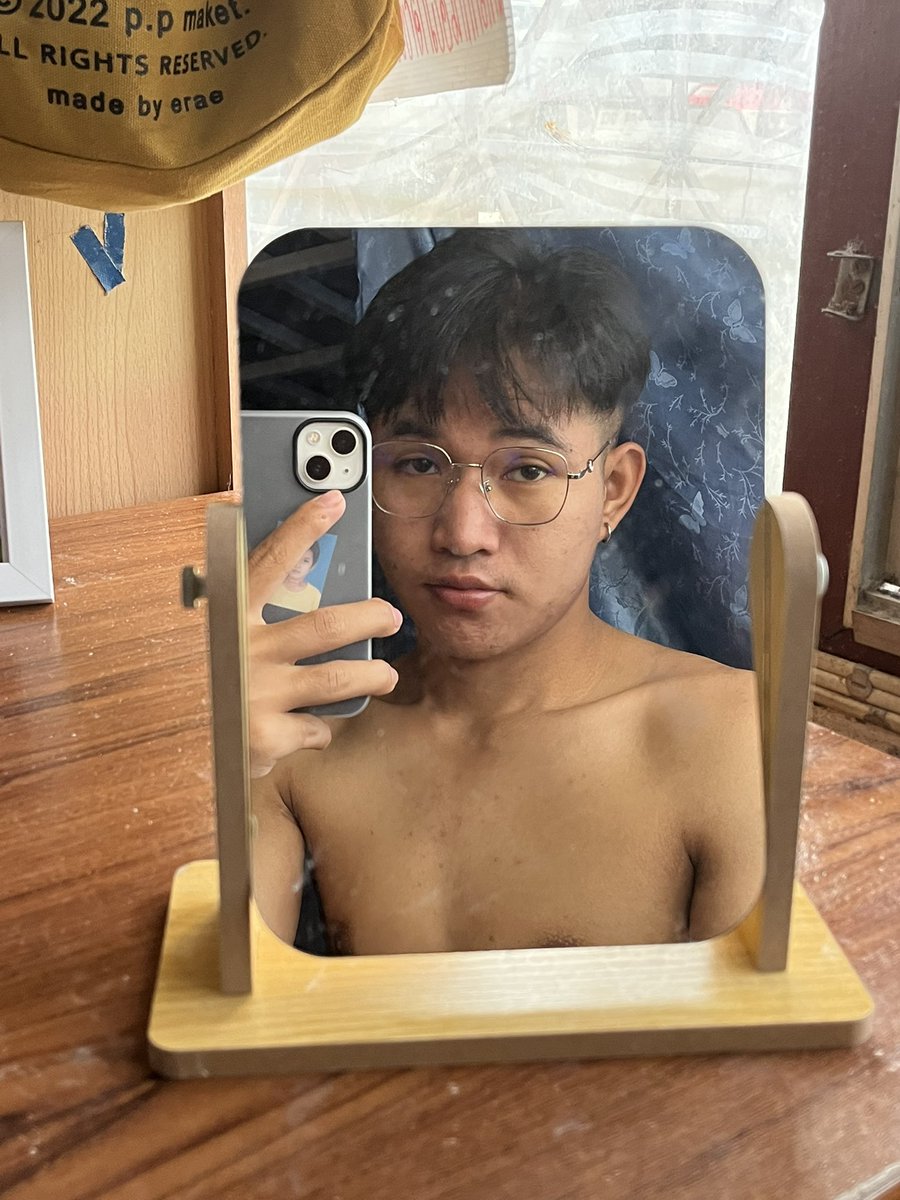 Phoom107's tweet photo. แว่นเองคั้บบ🥺 https://t.co/RSvpQG8aVZ