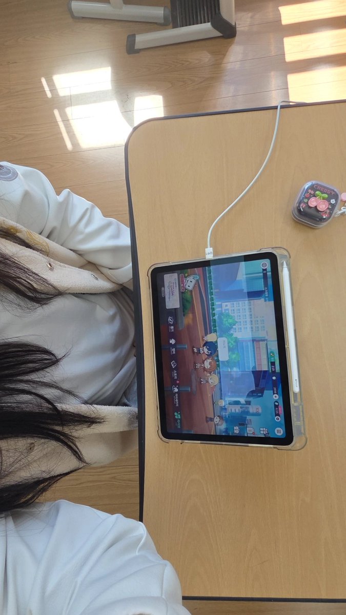 Waffhell's tweet photo. 또 게임하기 https://t.co/qCmuHNNkgt