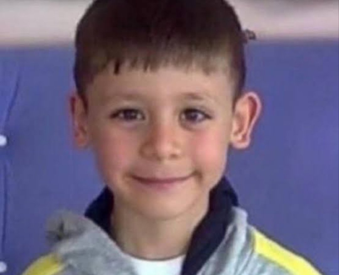 tekinJKv's tweet photo. tüm beşiktaşlıların vatanı var sanarken bizim masumluk https://t.co/dvVRxKzqyU
