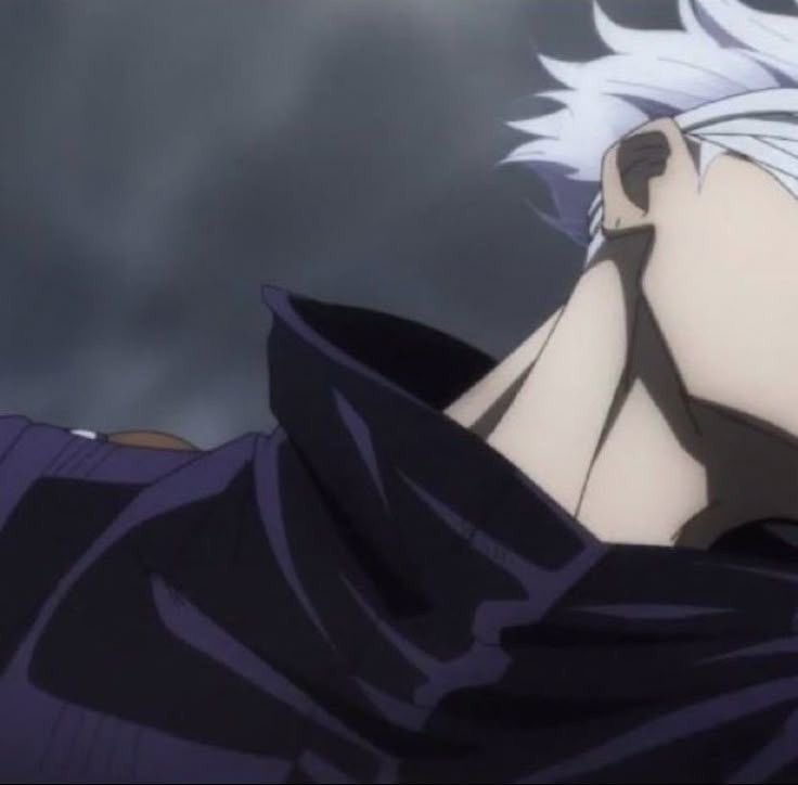 starlessatoru's tweet photo. gojo’s neck….. need to bite that https://t.co/dO79JlhVOX